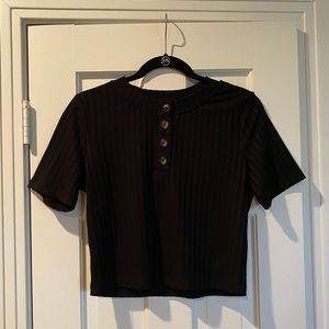 NWT black button detail crop top